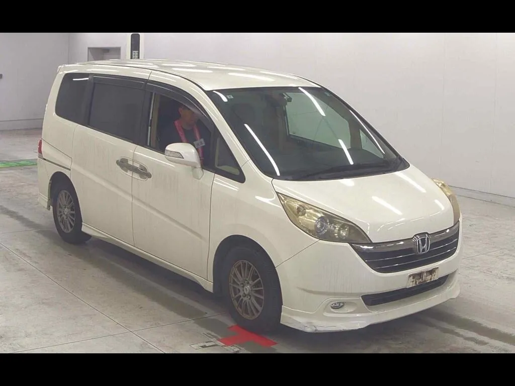 HONDA STEPWAGON 5D G LS PACKAGE