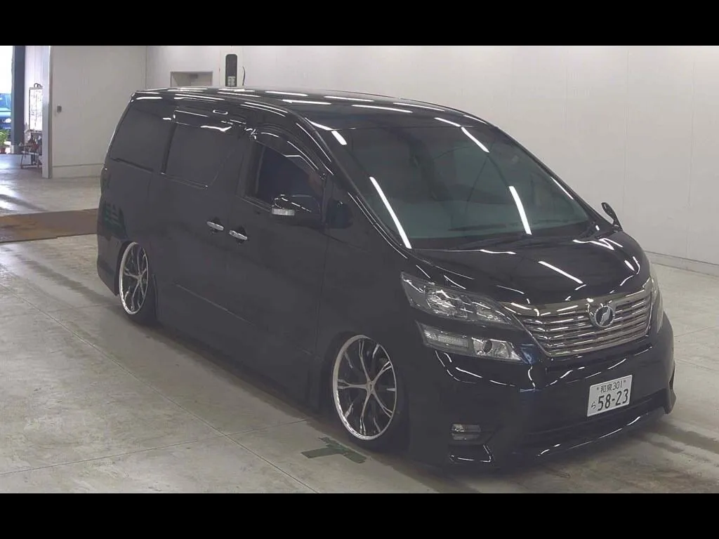 TOYOTA VELLFIRE