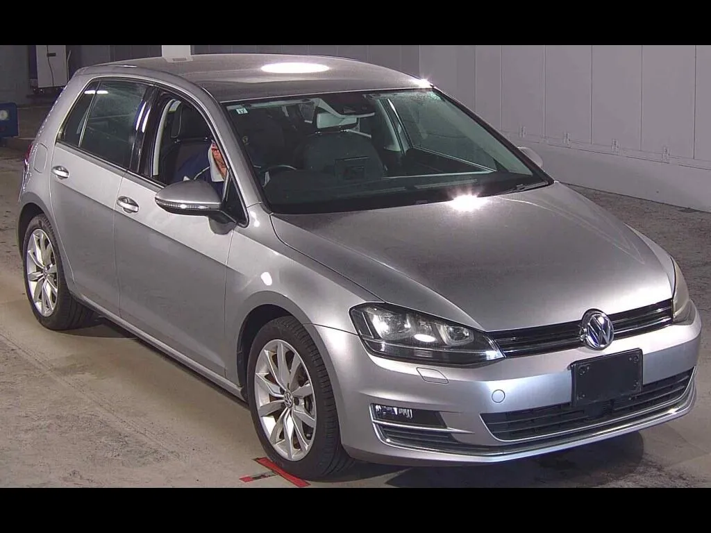 VOLKSWAGEN GOLF 5D TSI HIGH LINE