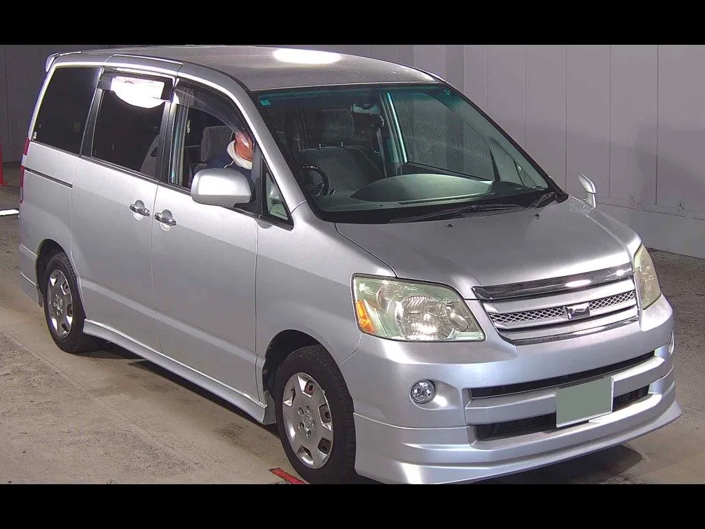 TOYOTA NOAH X LIMITED