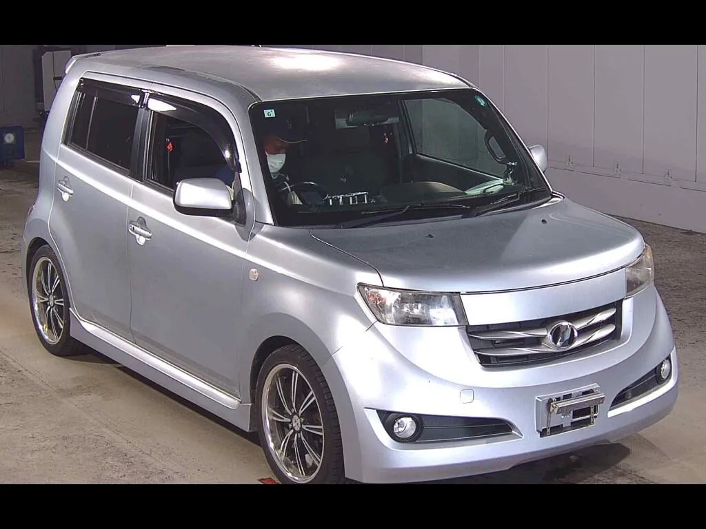 TOYOTA BB 5D Z Q VERSION