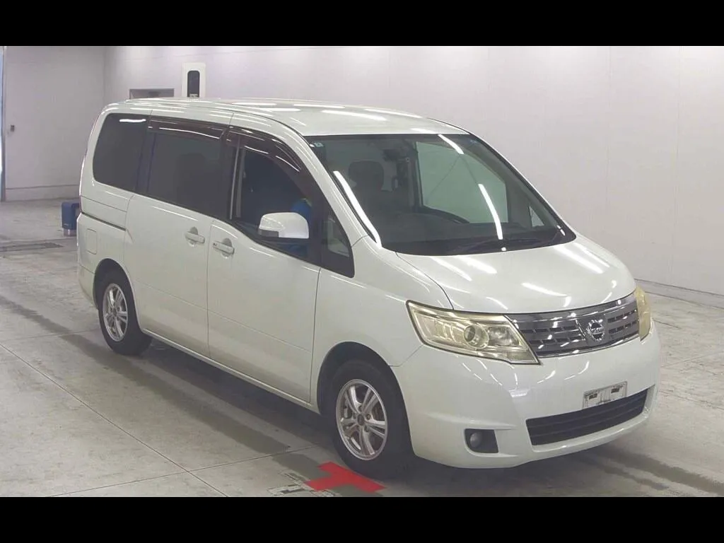 NISSAN SERENA 5D 20S V SELECTION