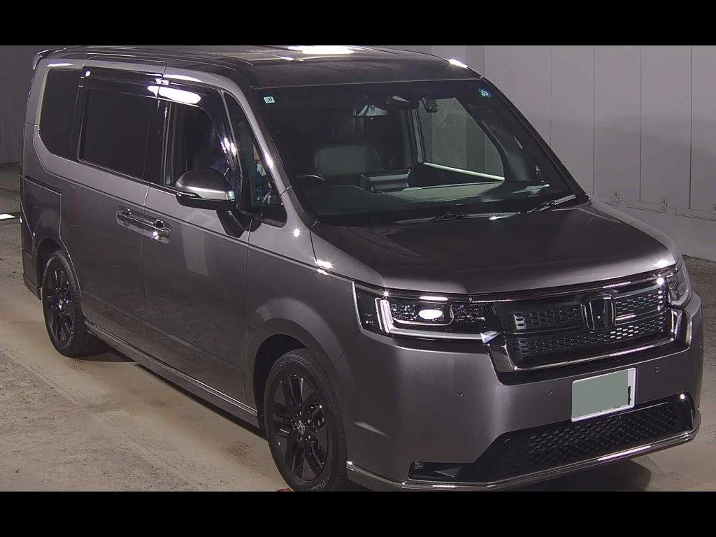 HONDA STEPWAGON SPADA 4WD SPADA