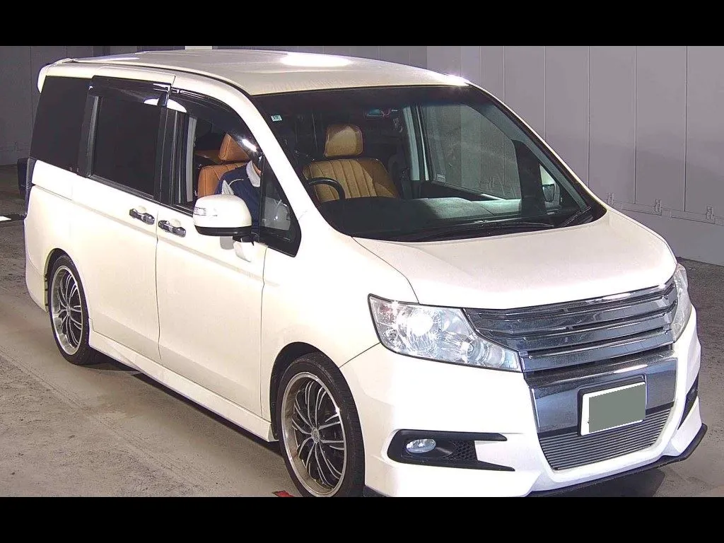 HONDA STEPWAGON SPADA Z