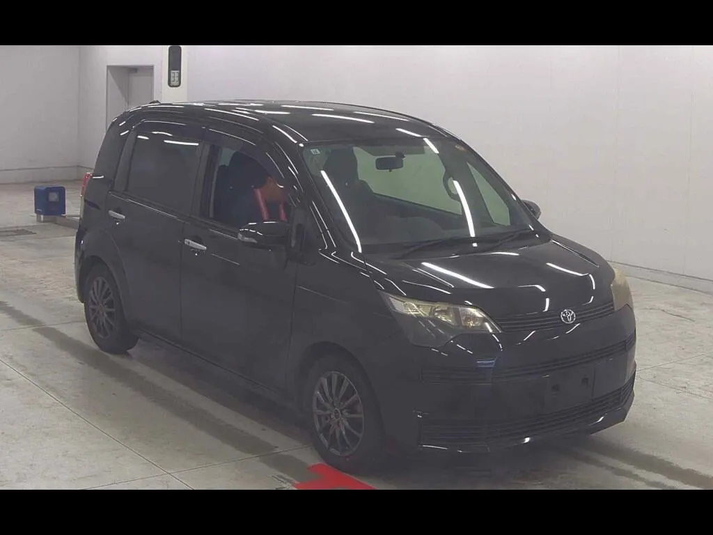 TOYOTA SPADE F