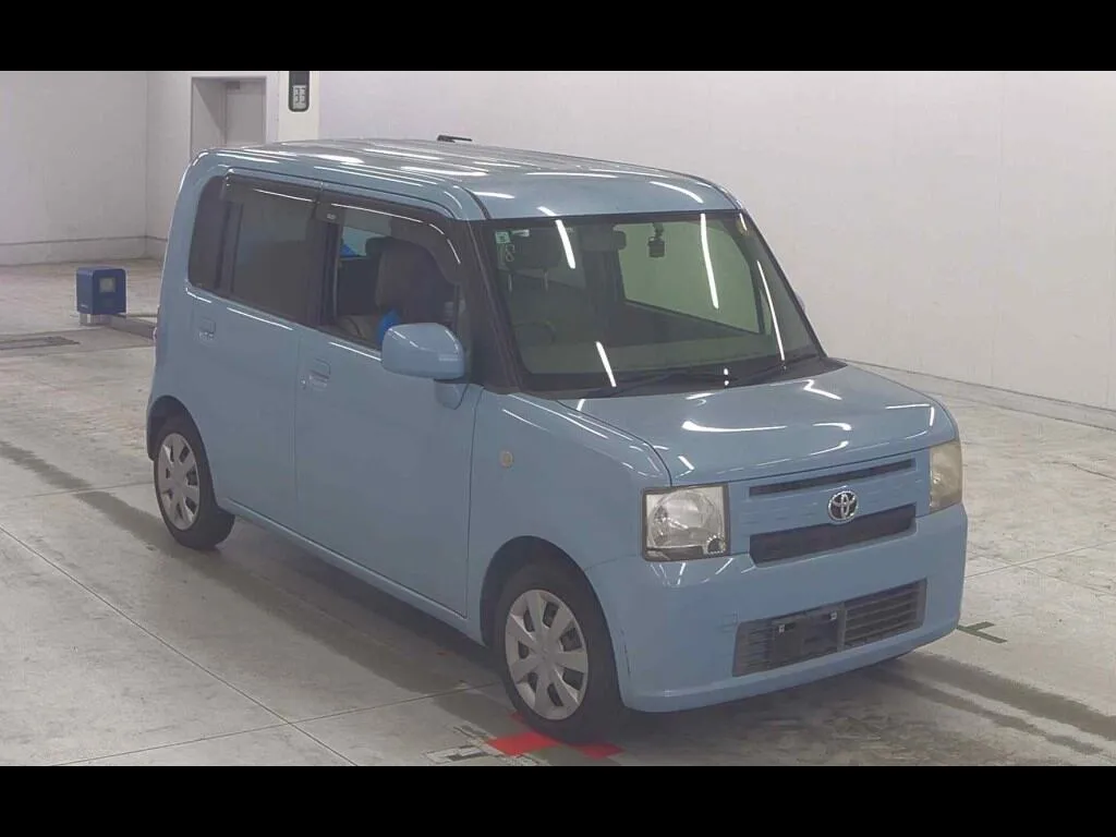 TOYOTA PIXIS SPACE L