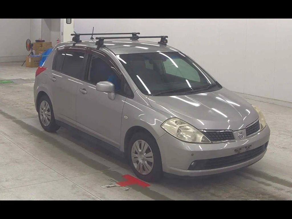 NISSAN TIIDA 15M
