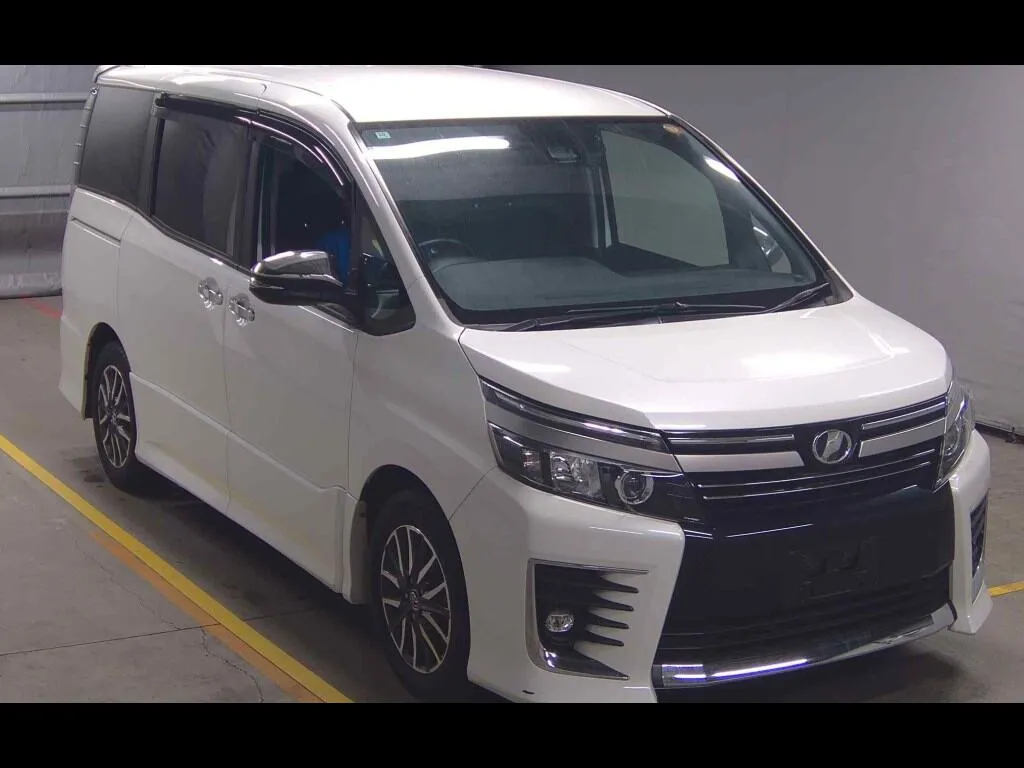 TOYOTA VOXY ZS KIRAMEKI