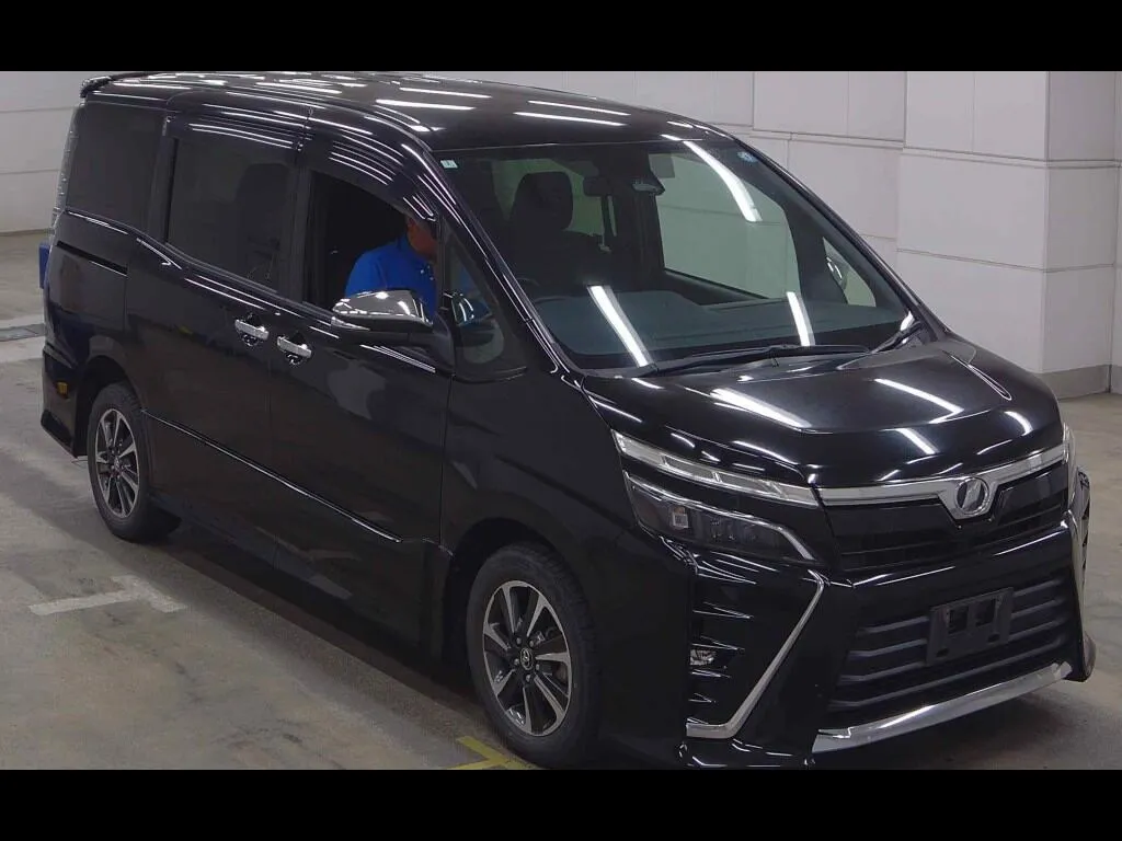 TOYOTA VOXY 4WD ZS KIRAMEKI