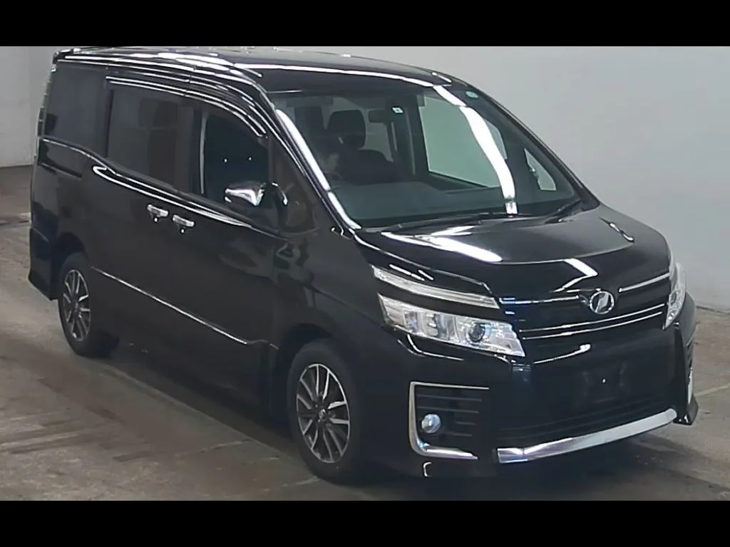 TOYOTA VOXY 4WD ZS KIRAMEKI