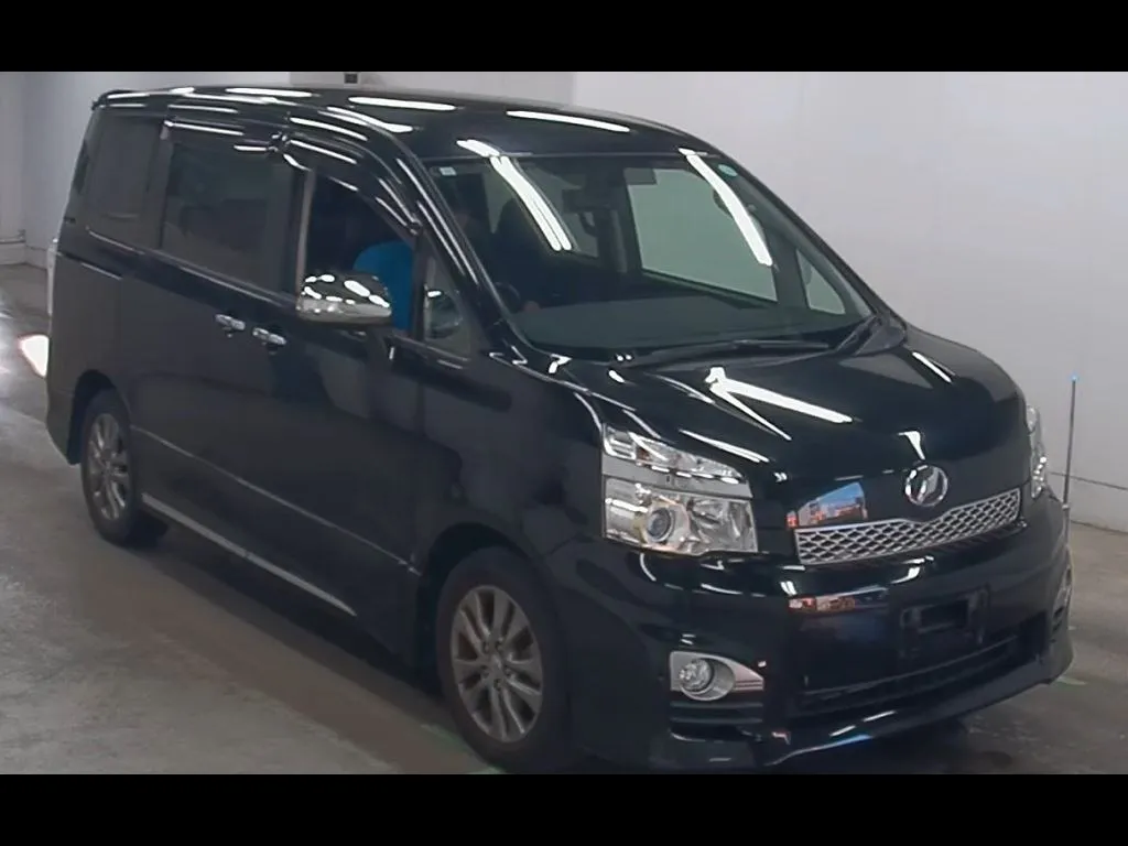 TOYOTA VOXY ZS KIRAMEKI Z