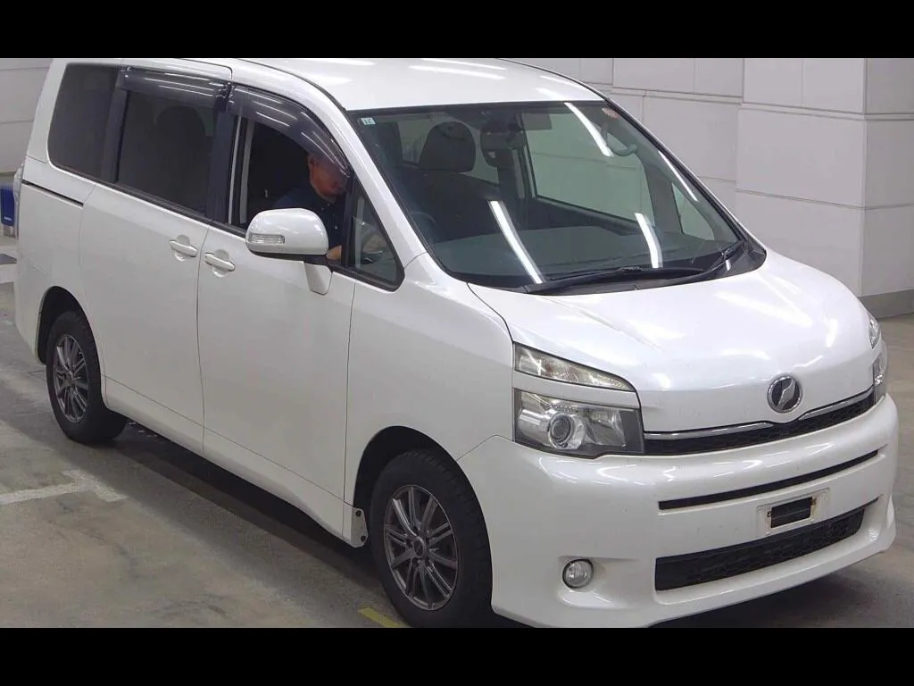 TOYOTA VOXY 4WD OTHERS