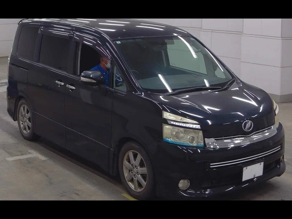 TOYOTA VOXY 4WD ZS KIRAMEKI