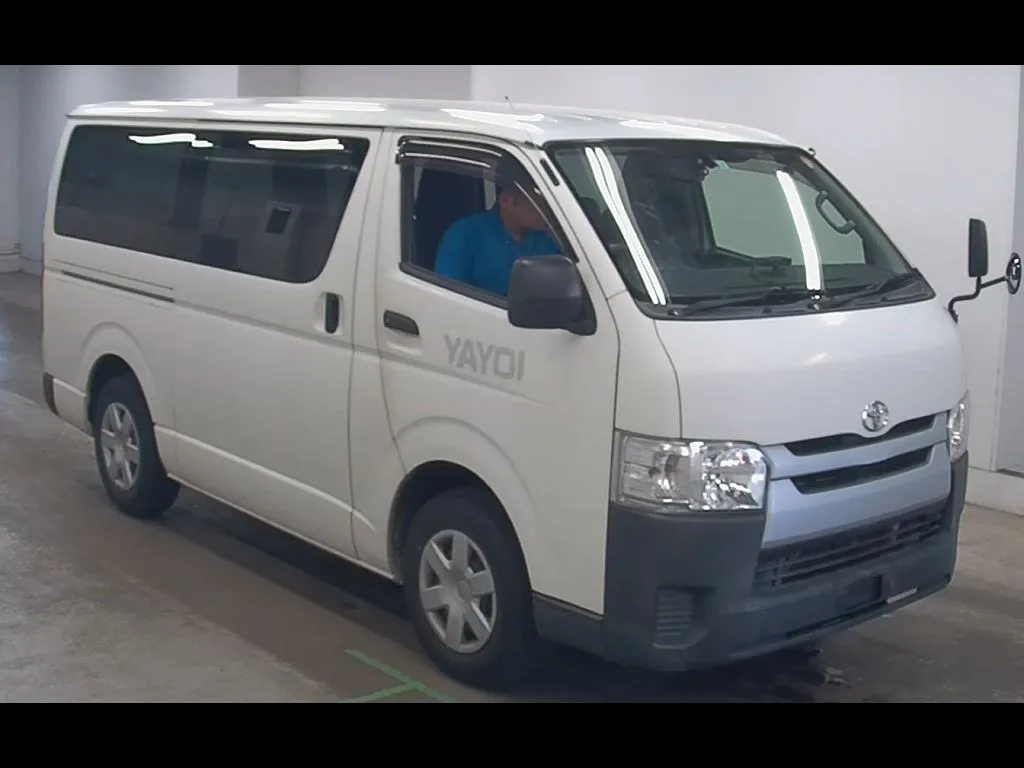 TOYOTA REGIUS ACE VAN 5D DX
