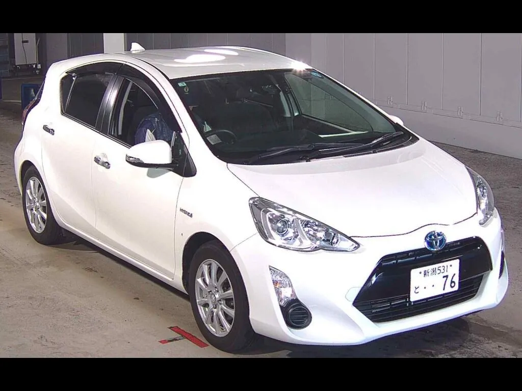 TOYOTA AQUA S STYLE BLACK