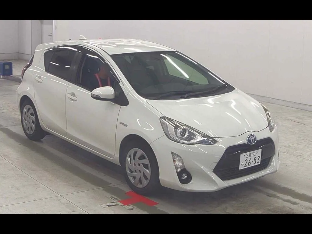 TOYOTA AQUA S SMART ENTRY NAVI READY PACKAGE