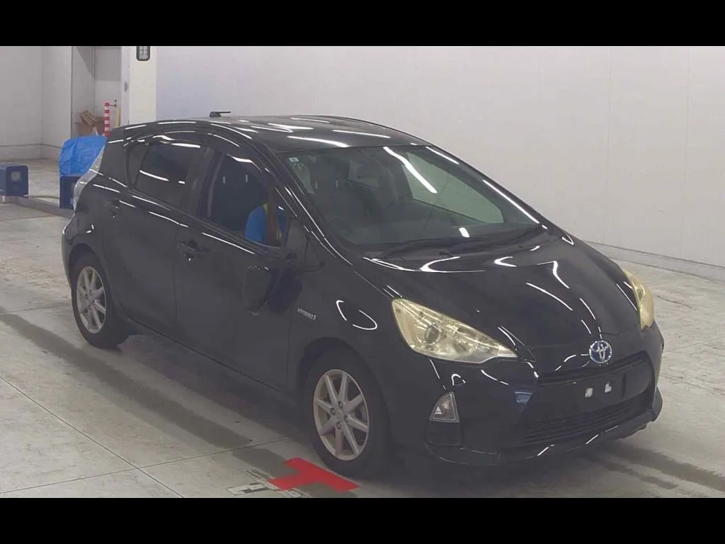 TOYOTA AQUA S