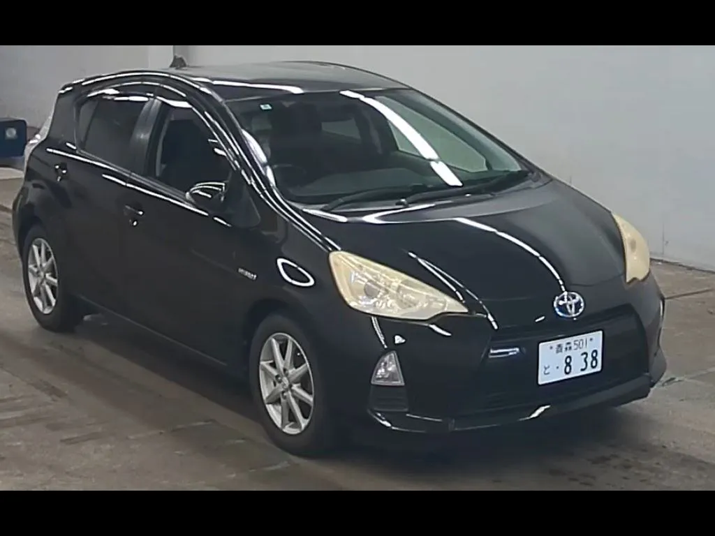 TOYOTA AQUA G