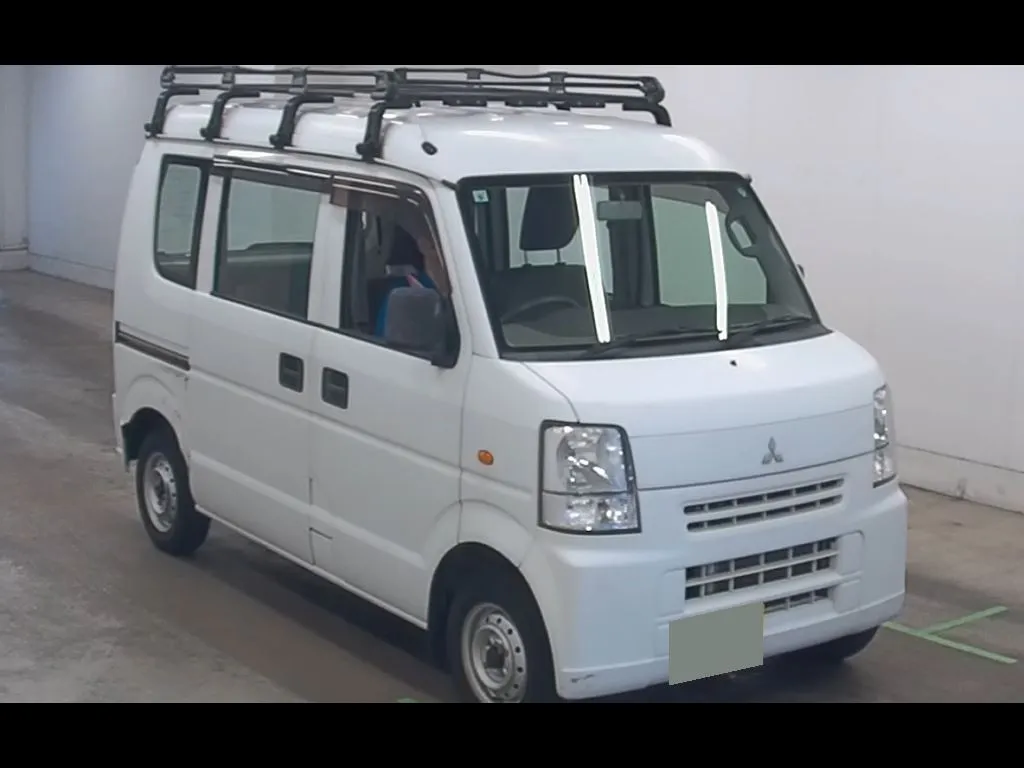 MITSUBISHI MINICAB VAN M