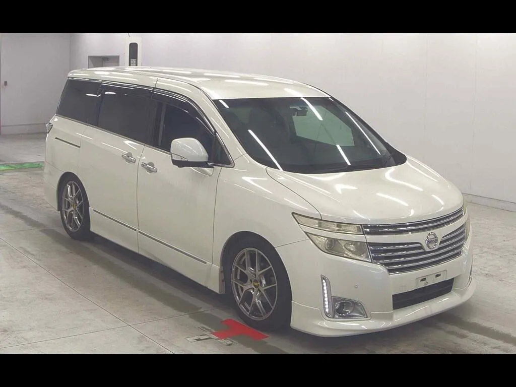 NISSAN ELGRAND 5D 250 HIGHWAY STAR
