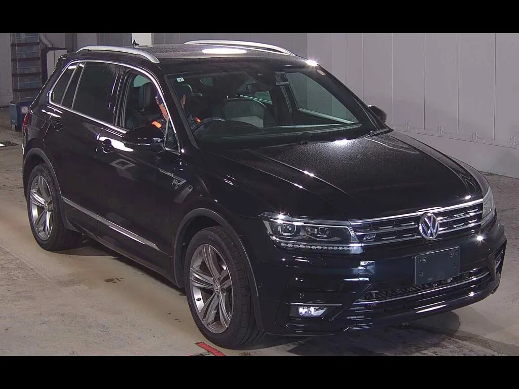 VOLKSWAGEN TIGUAN 4WD TDI 4MOTION R-LINE
