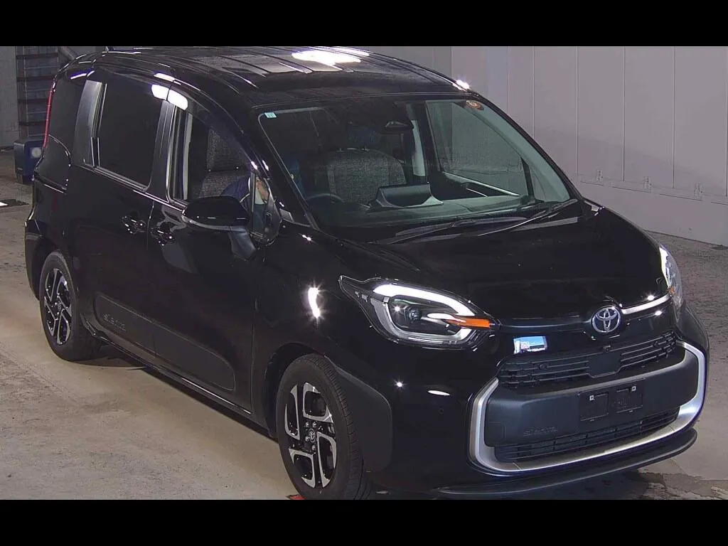 TOYOTA SIENTA HYBRID Z