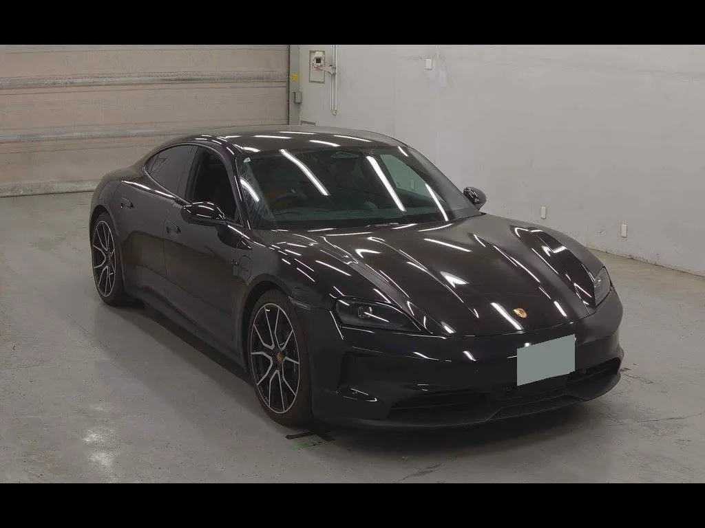 PORSCHE TAYCAN 4D BASE GRADE