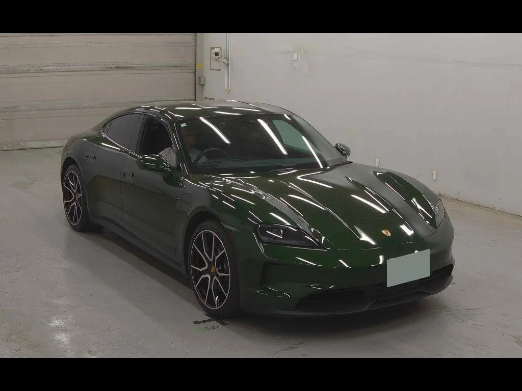 PORSCHE TAYCAN 4D