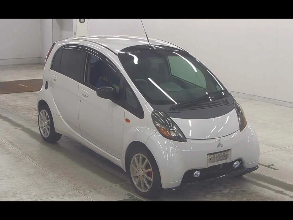 MITSUBISHI I