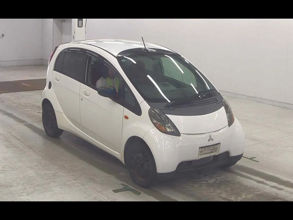 MITSUBISHI I