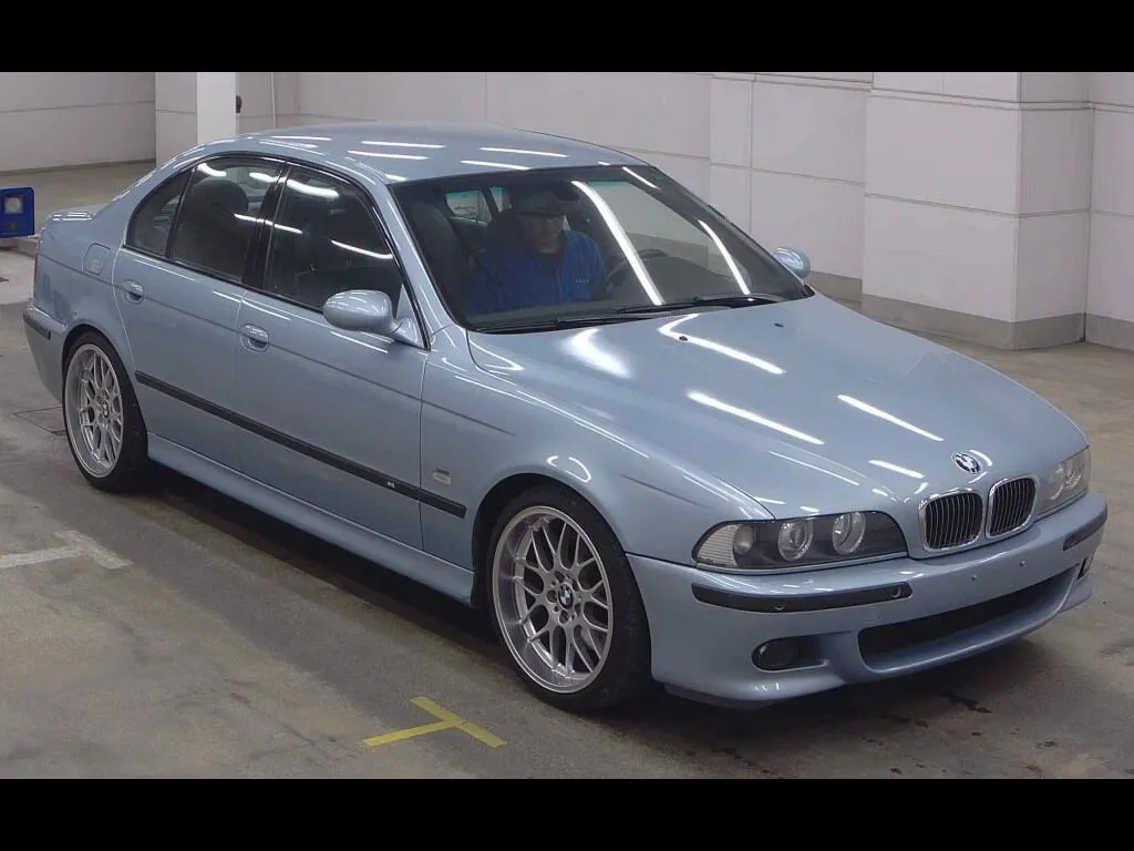 BMW M5 4D M5