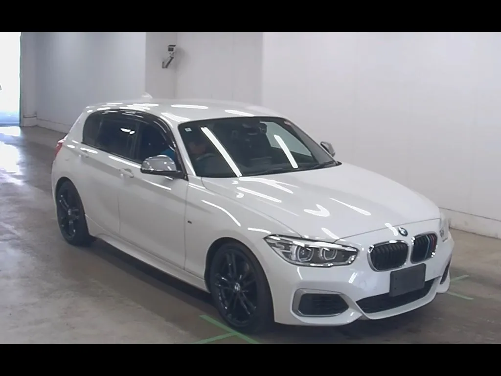 BMW 1 SERIES 5D M140I
