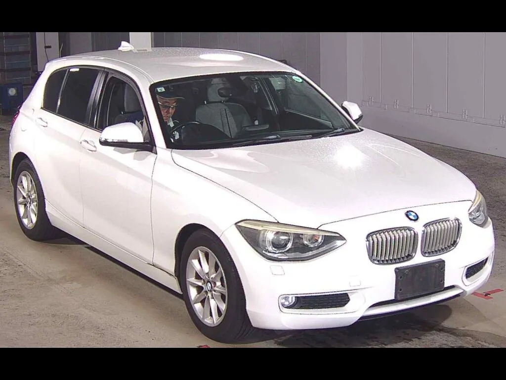 BMW 1 SERIES 5D 116I