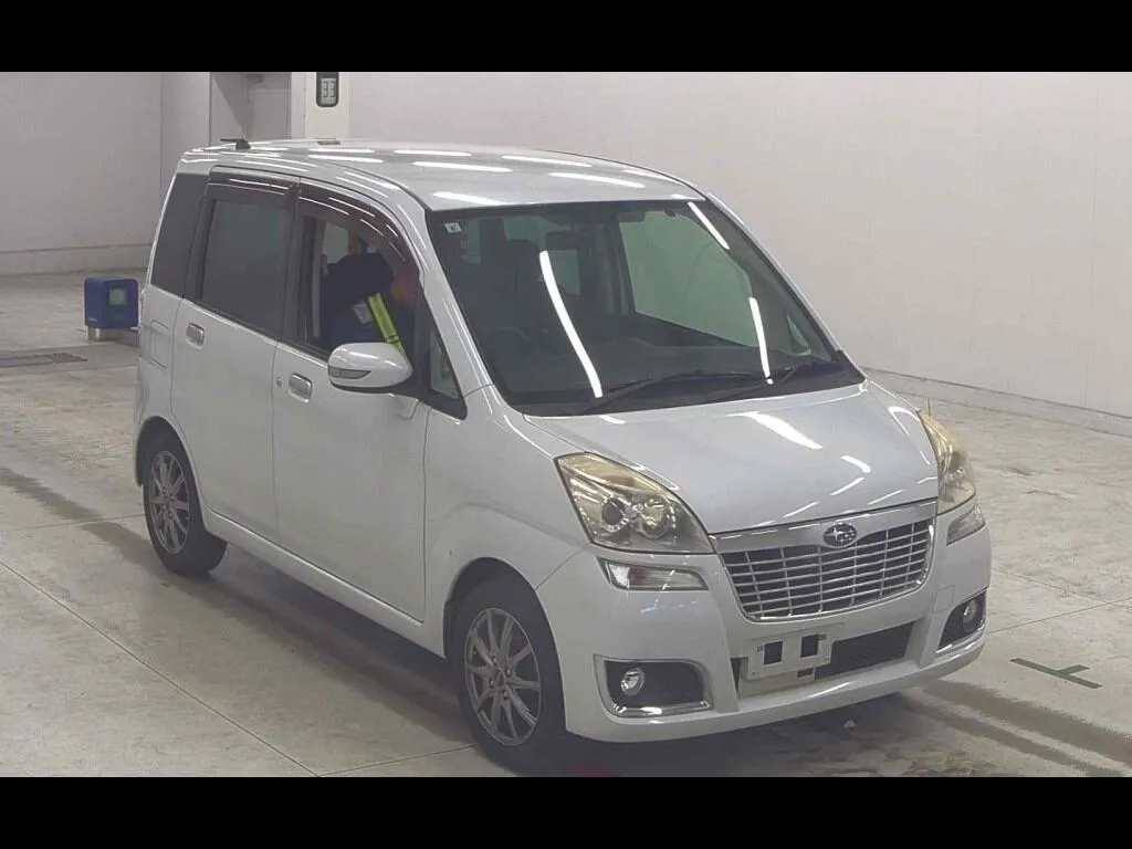 SUBARU STELLA REVESTA