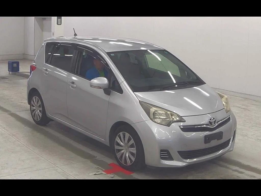 TOYOTA RACTIS G