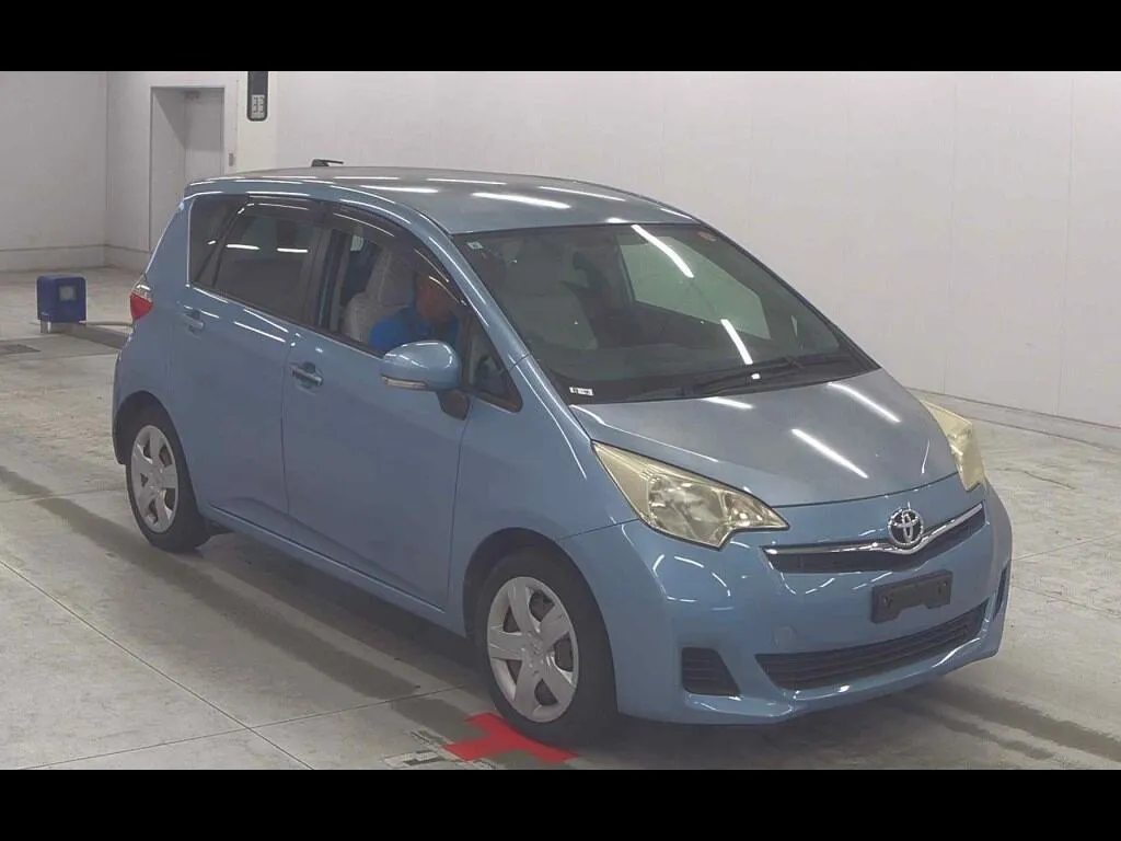 TOYOTA RACTIS X