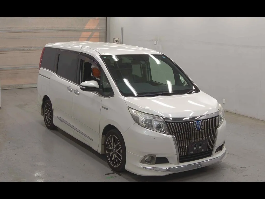 TOYOTA ESQUIRE HYBRID XI
