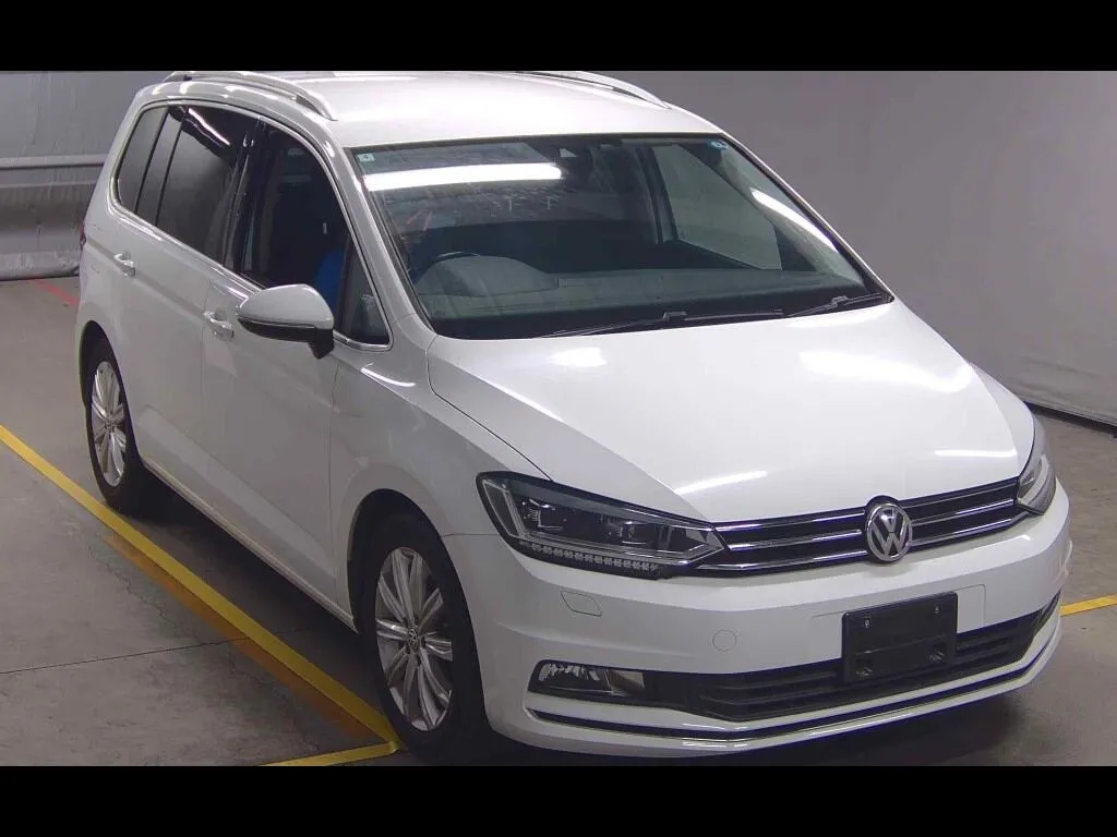 VOLKSWAGEN GOLF TOURAN TSI HIGH LINE