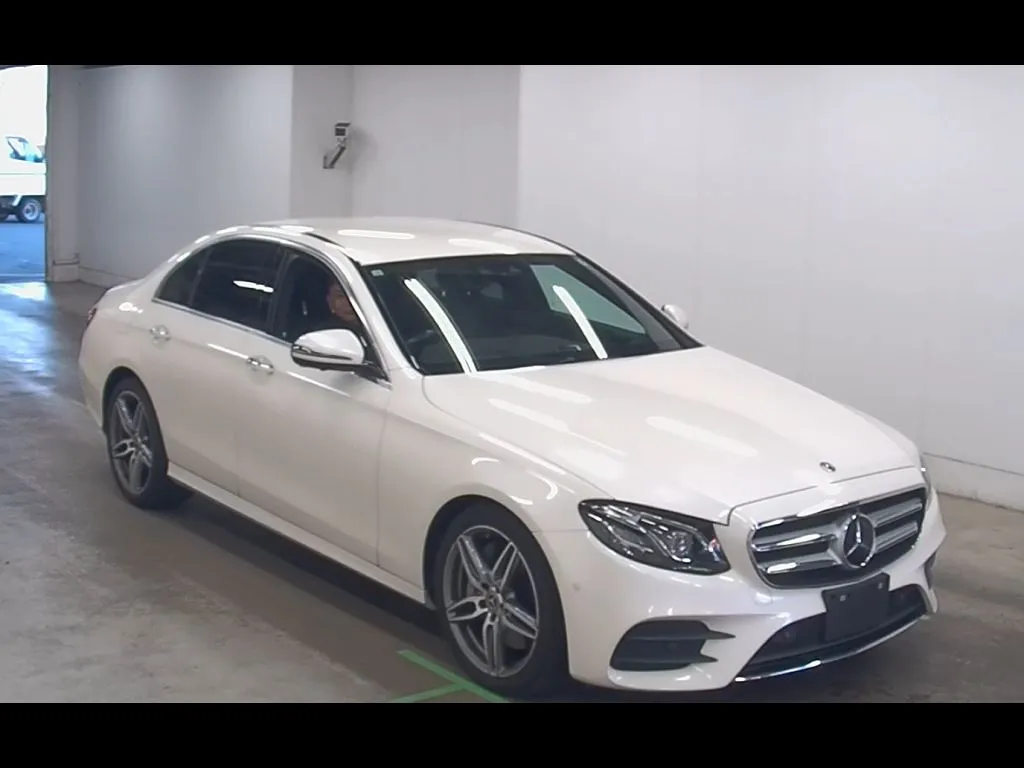 MERCEDES BENZ E-CLASS 4D E300 AVANTGARDE SPORTS