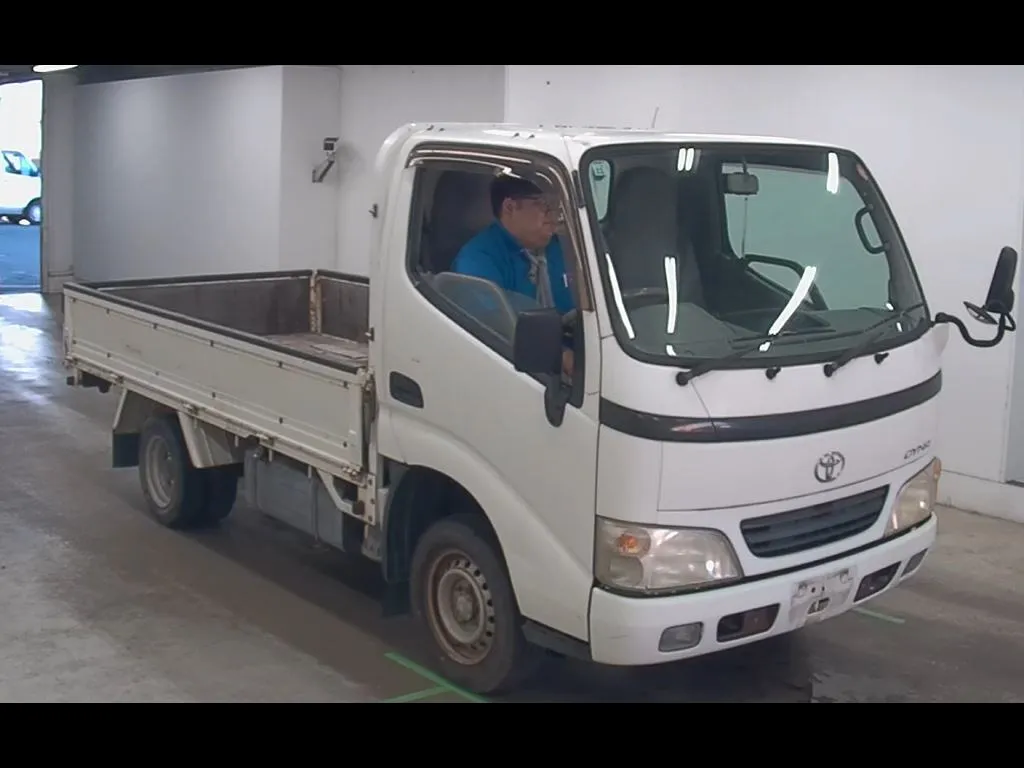 TOYOTA DYNA TRUCK