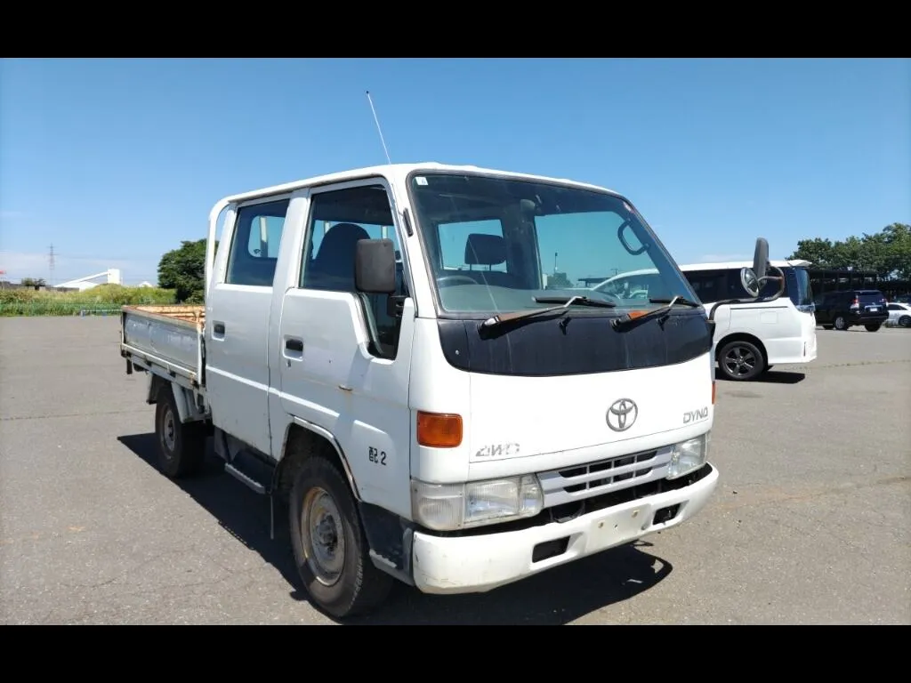 TOYOTA DYNA TRUCK 4D 4WD W CAB