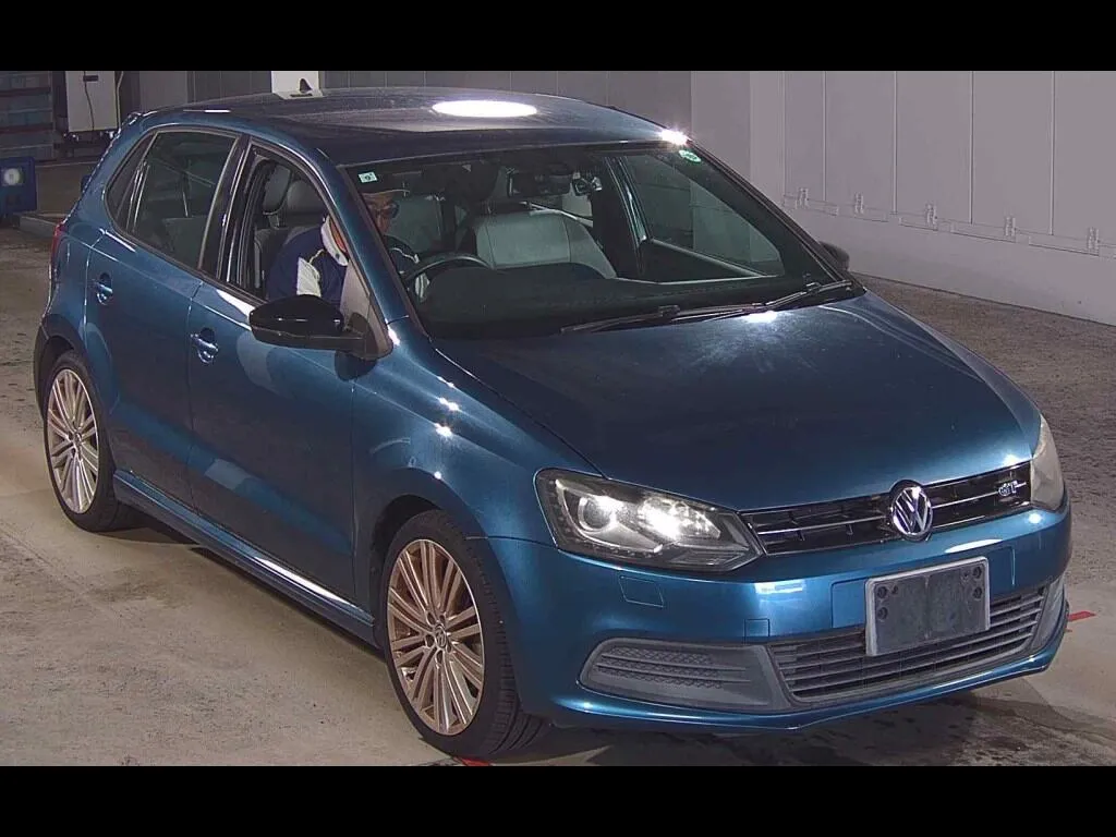 VOLKSWAGEN POLO 5D BLUE GT BLUEMOTION