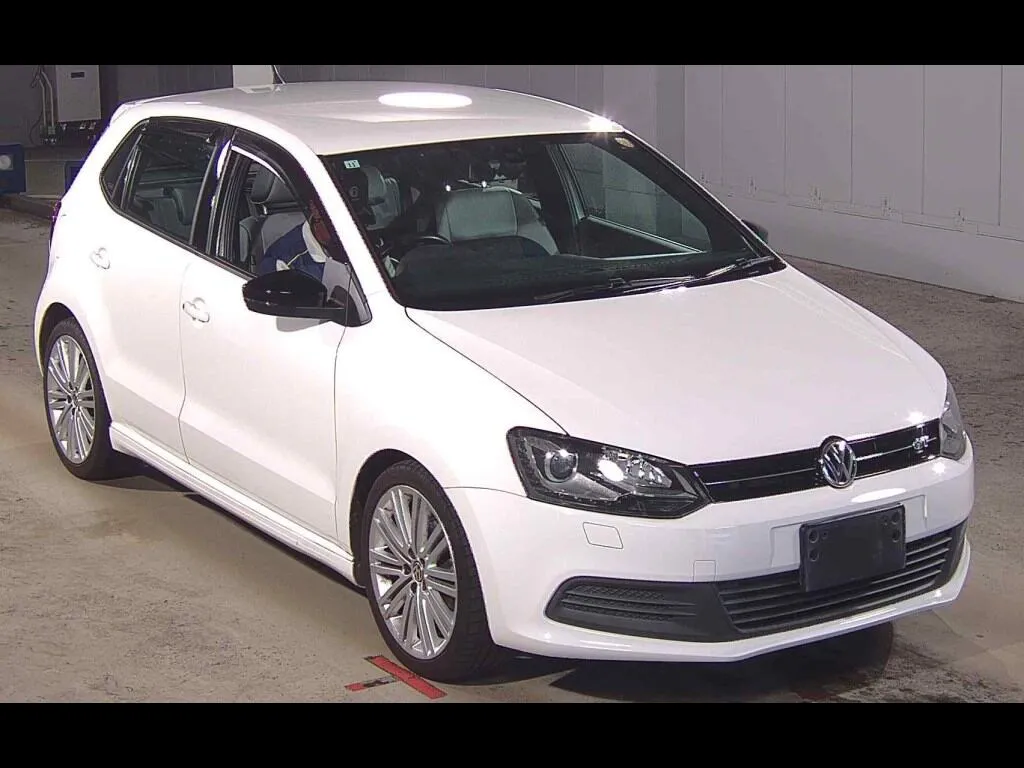 VOLKSWAGEN POLO 5D BLUE GT BLUEMOTION