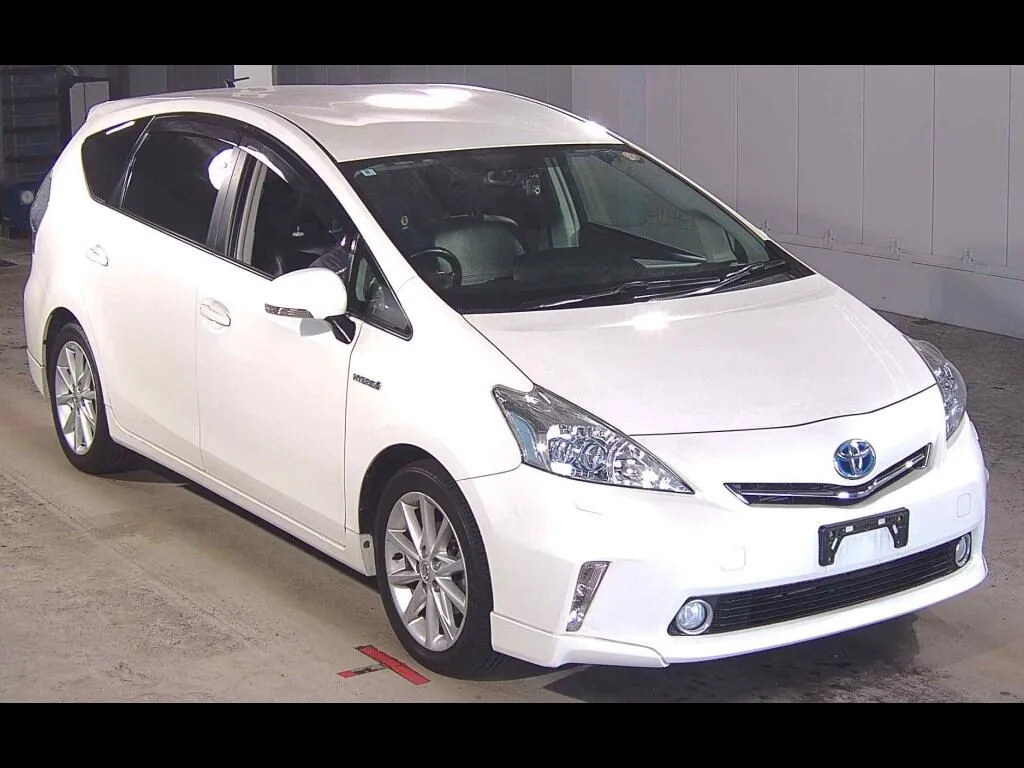 TOYOTA PRIUS ALPHA S TOURING SELECTION