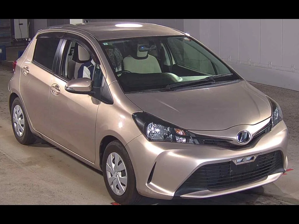 TOYOTA VITZ 5D F