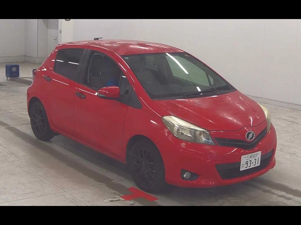 TOYOTA VITZ 5D U