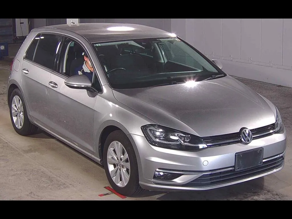 VOLKSWAGEN GOLF 5D TSI COMFORT LINE