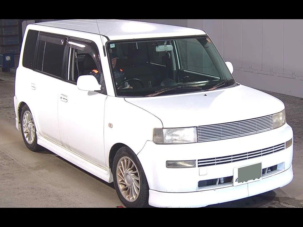 TOYOTA BB 5D Z X VERSION