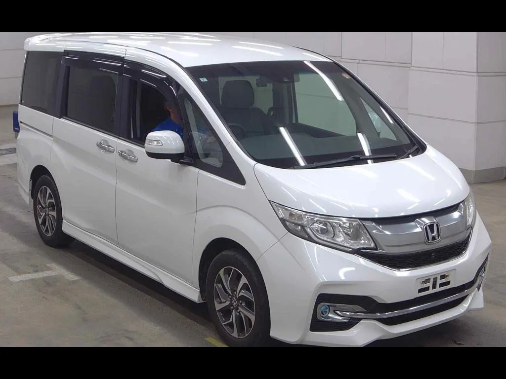 HONDA STEPWAGON SPADA 4WD SPADA