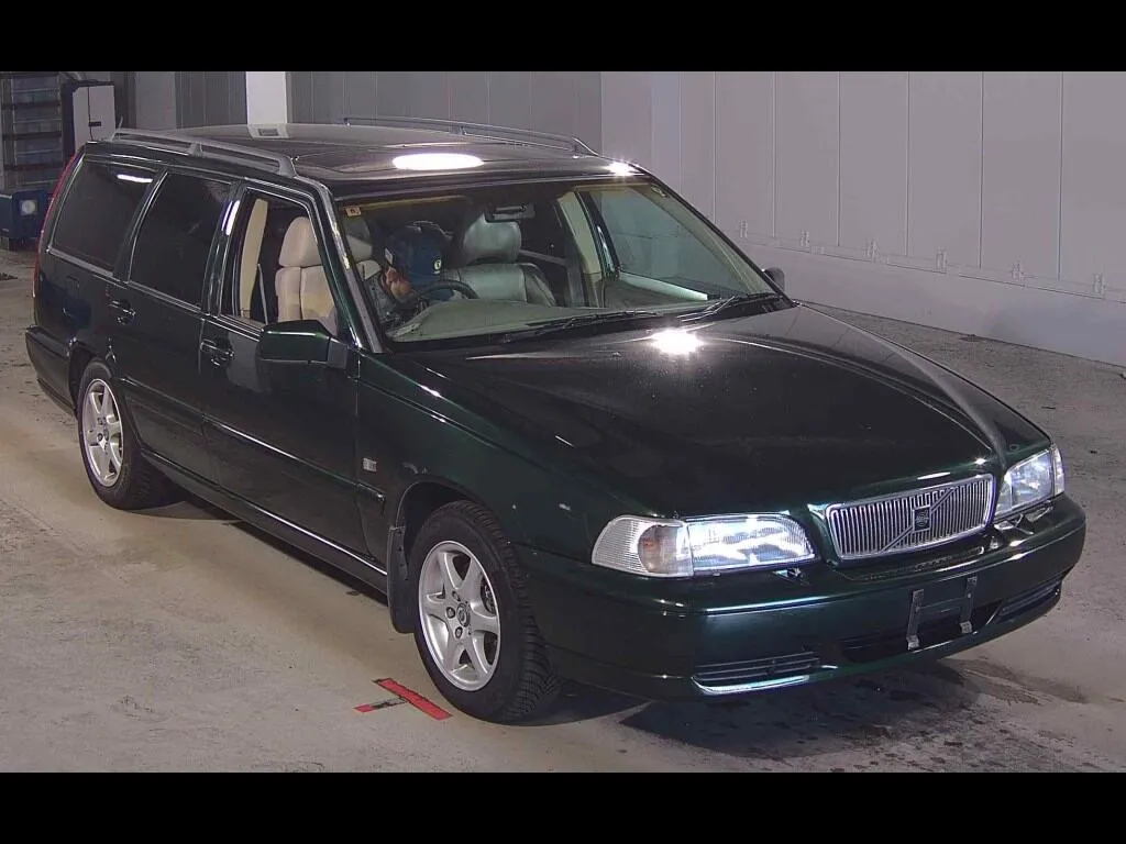 VOLVO V70